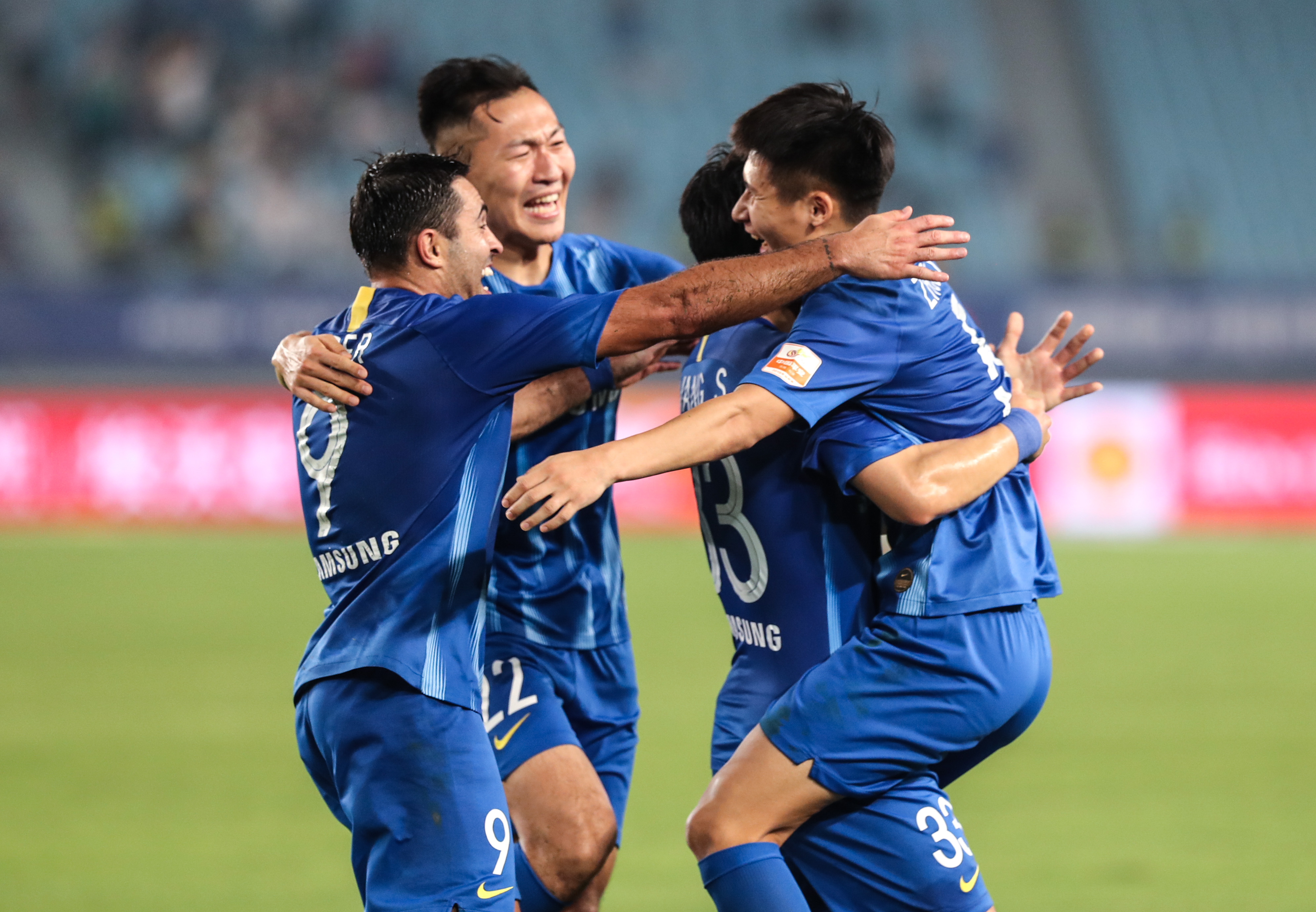 关于江苏苏宁取得关键胜利，发挥出色的信息