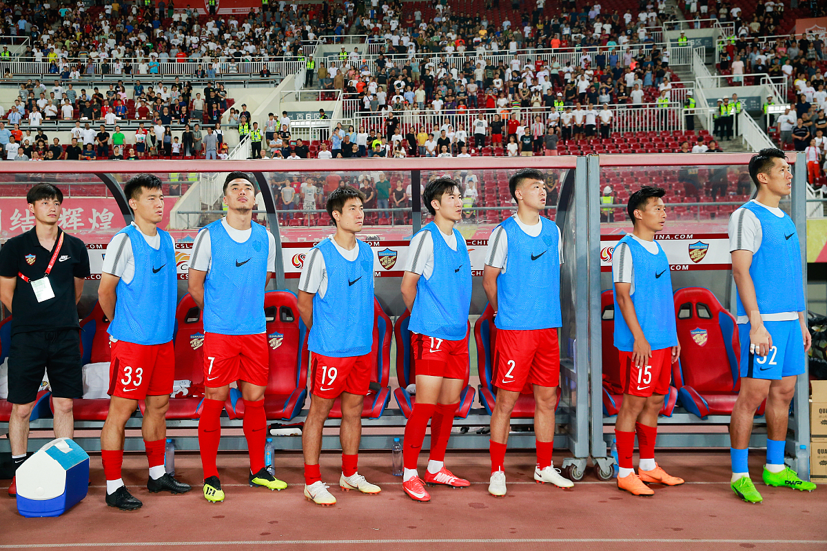 球队实力逐渐回暖,取得胜利让球迷振奋的简单介绍 球队实力逐渐回暖,取得胜利让球迷振奋的简单介绍