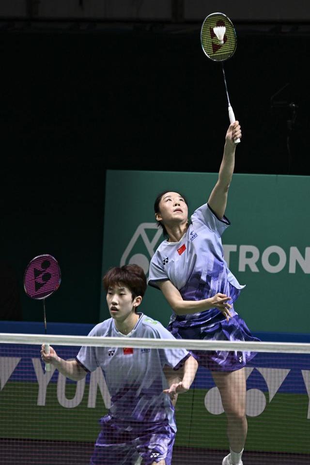 爱游戏官方入口-羽毛球女子单打半决赛紧张对决