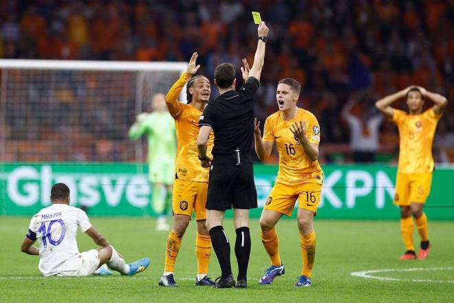 荷兰球队球员因伤无法参加接下来的比赛的简单介绍 荷兰球队球员因伤无法参加接下来的比赛的简单介绍