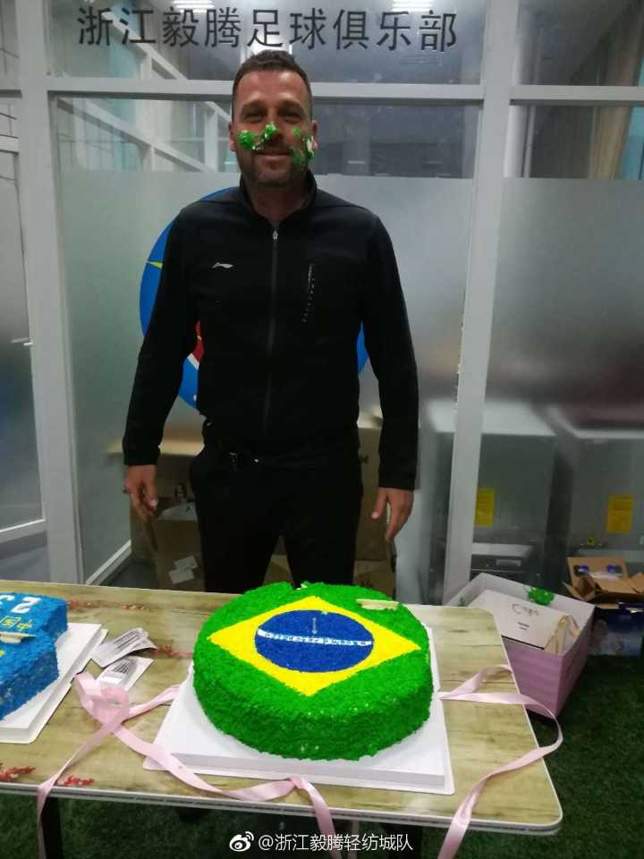 爱游戏官方登录入口-利比里亚足球联赛领头羊维持不败