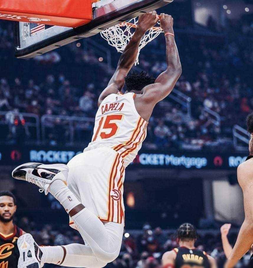 爱游戏官方入口-特雷杨火力全开，助力球队夺冠