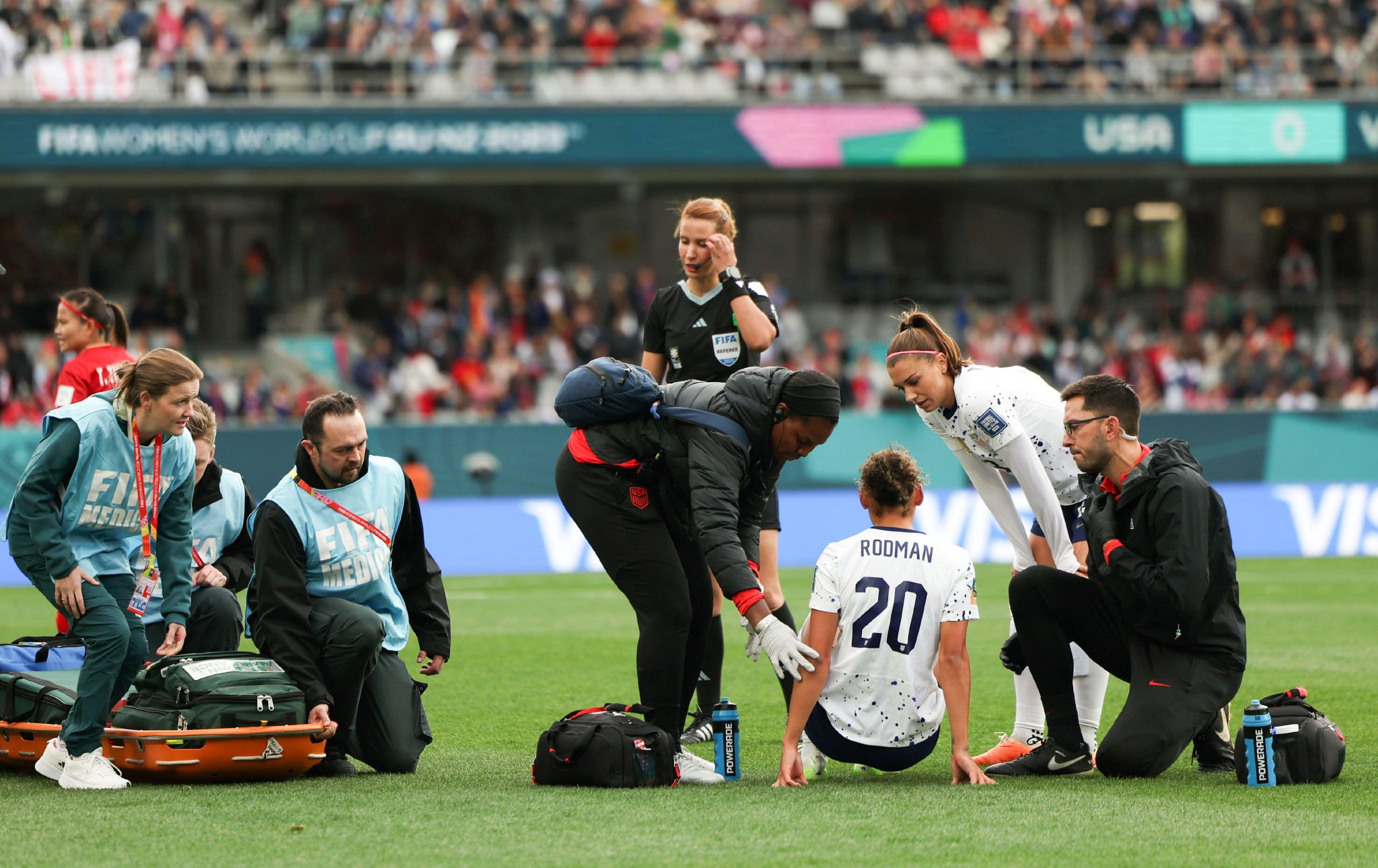 爱游戏网页版入口-足球明星意外受伤，恐影响下一赛季的简单介绍