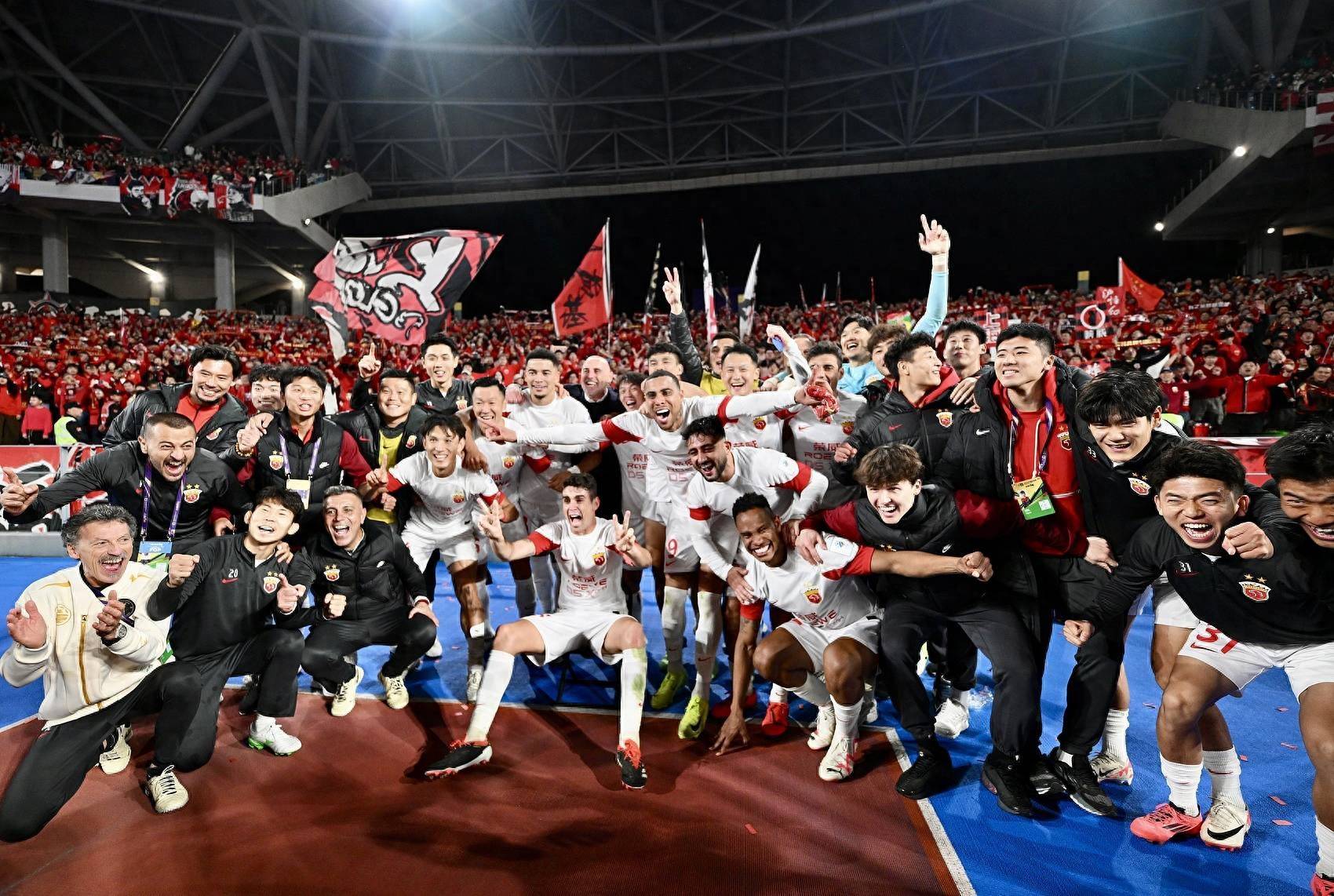 爱游戏在线登录-国内足球联赛迎来高潮，球队实力悬殊