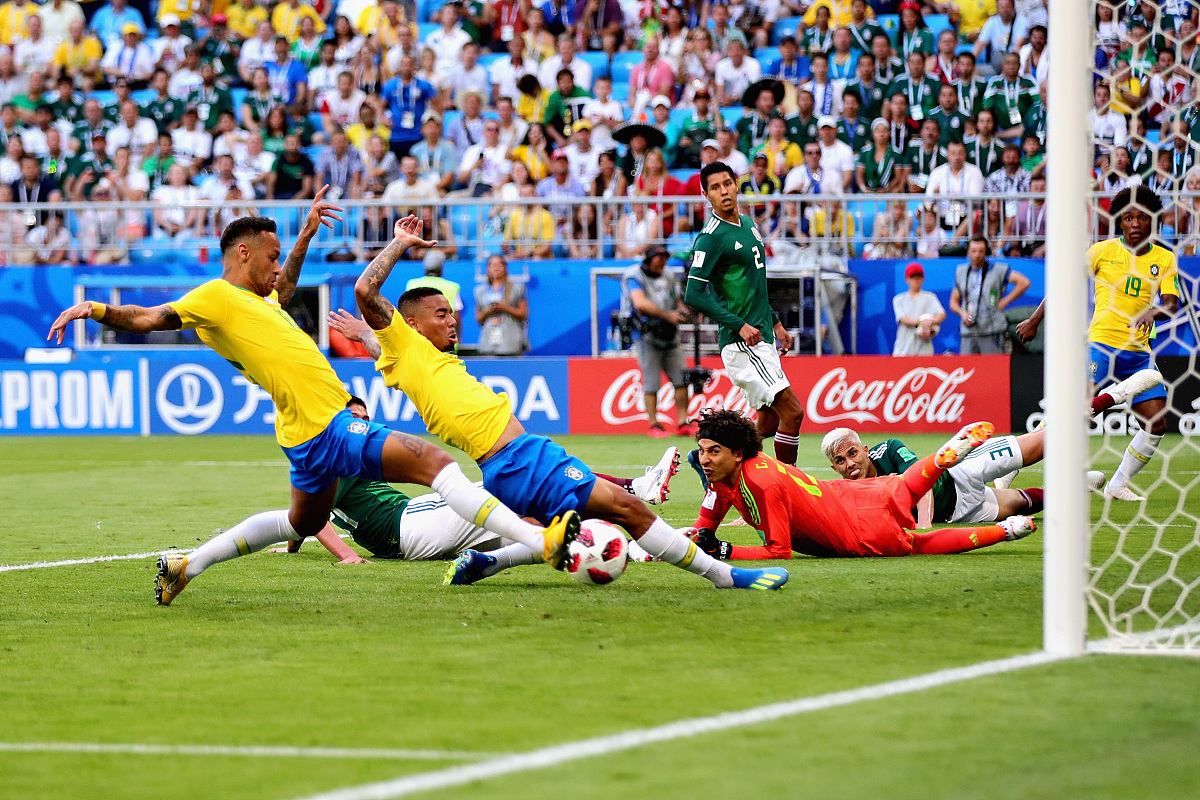 爱游戏app-球场上的热血对决，谁能脱颖而出？的简单介绍