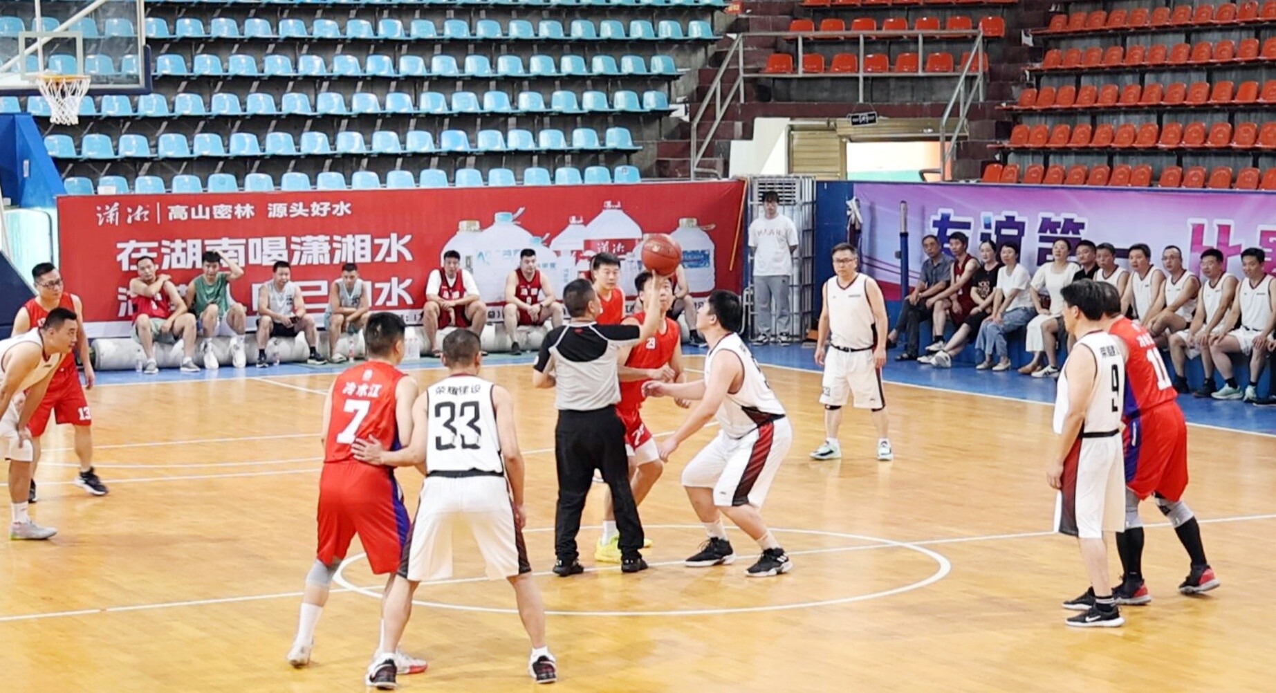 爱游戏app-竞技篮球赛事即将在国内开幕