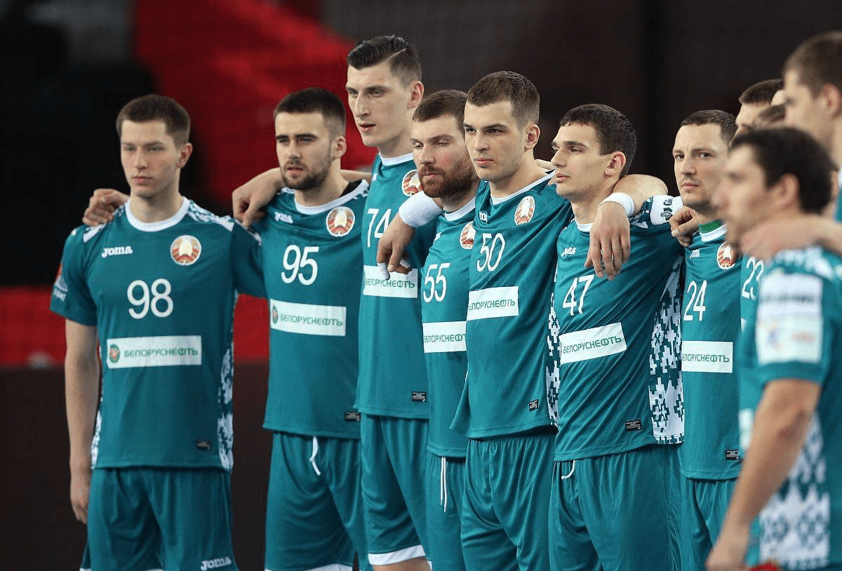 关于丹麦客场胜爱尔兰，欧预赛积分榜排名稳定的信息