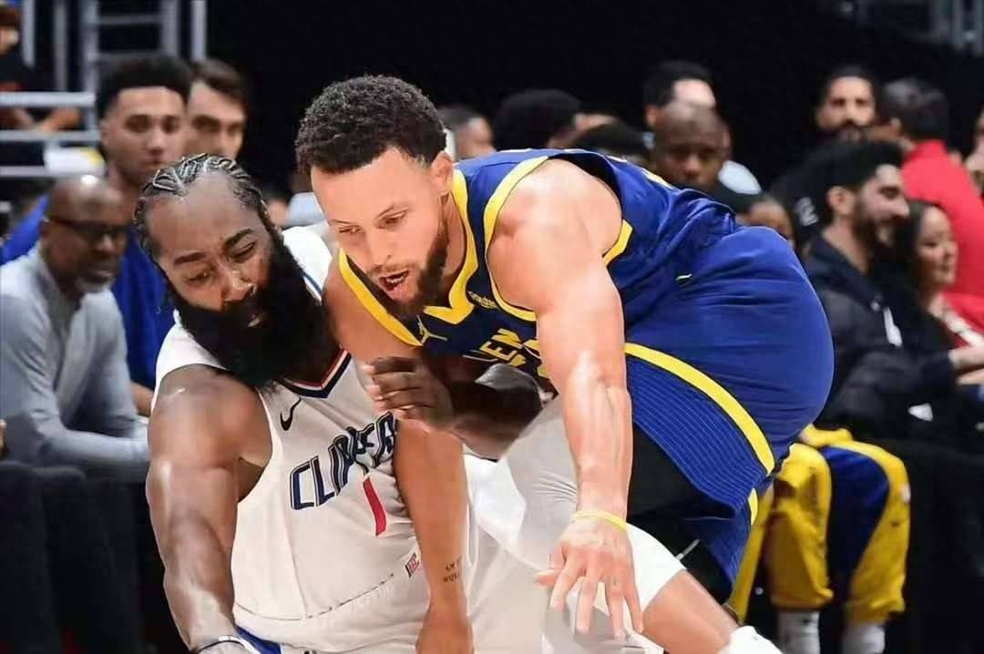 爱游戏官网-勇士即将面对激烈对手，库里迎新挑战