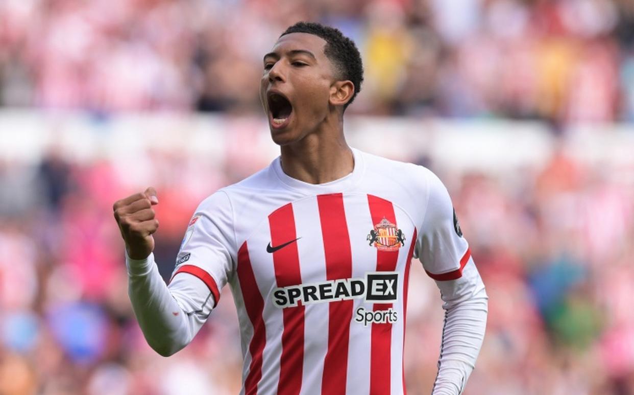 爱游戏在线登录-伯明翰城表现稳健，挑战联赛上游球队