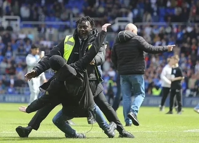 爱游戏在线-伯明翰城的表现令人满意，球迷鼓掌