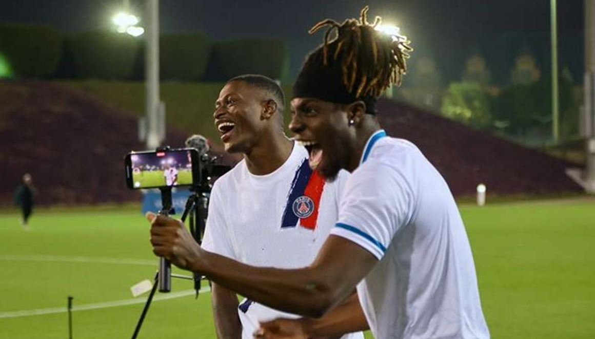 包含摩纳哥挑战巴黎圣日耳曼，厮杀激烈积分悬殊的词条