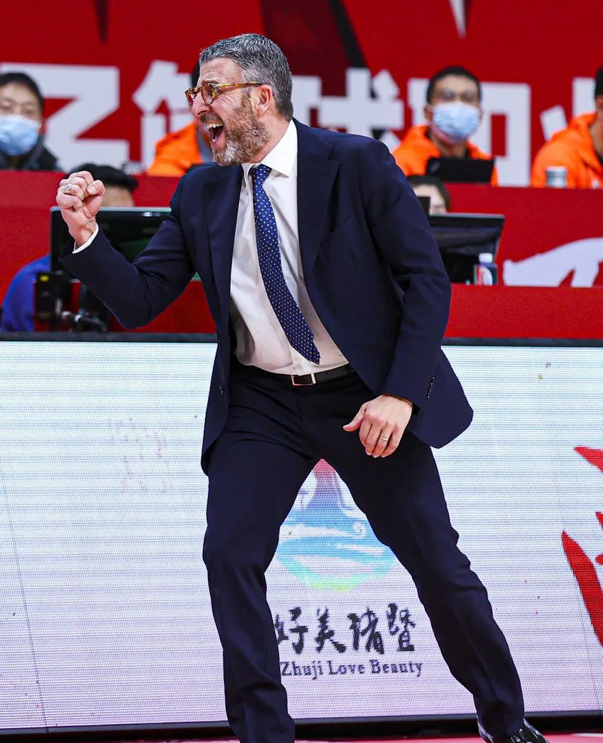 爱游戏官网-浙江银行队继续强势，轻取江苏队晋级总决赛