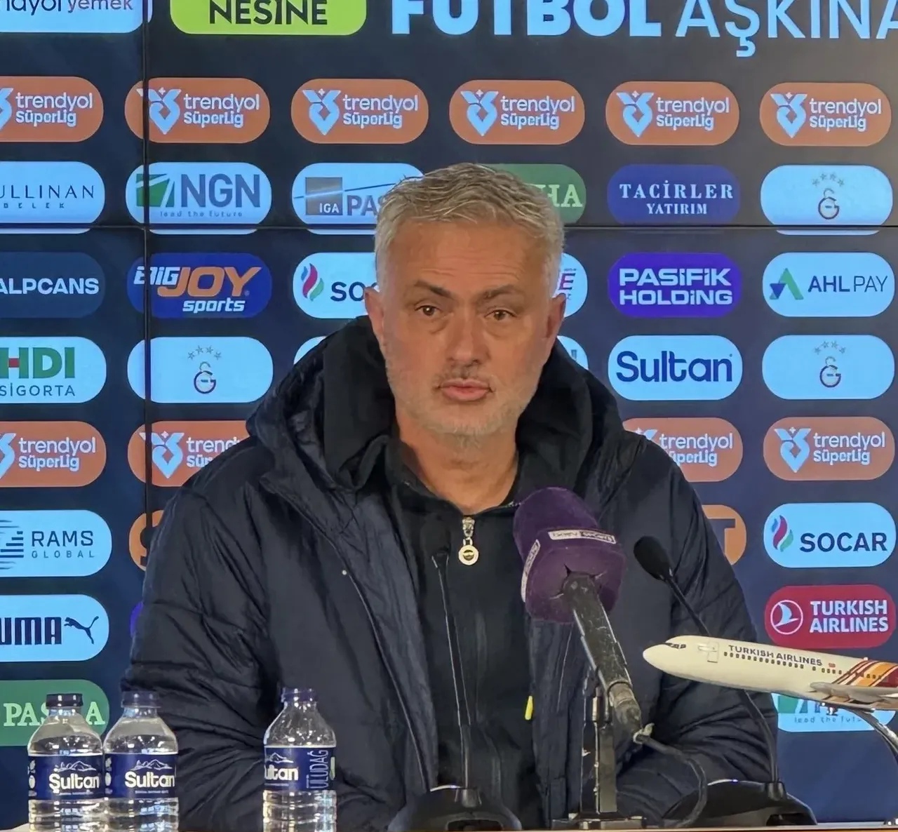 爱游戏官网网页版入口-水晶宫主帅提醒球员保持专注，备战下场比赛的简单介绍