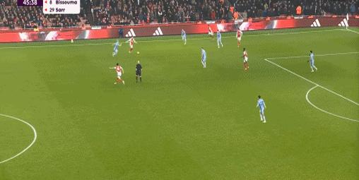 关于阿森纳阵容调整不当，导致连败的信息