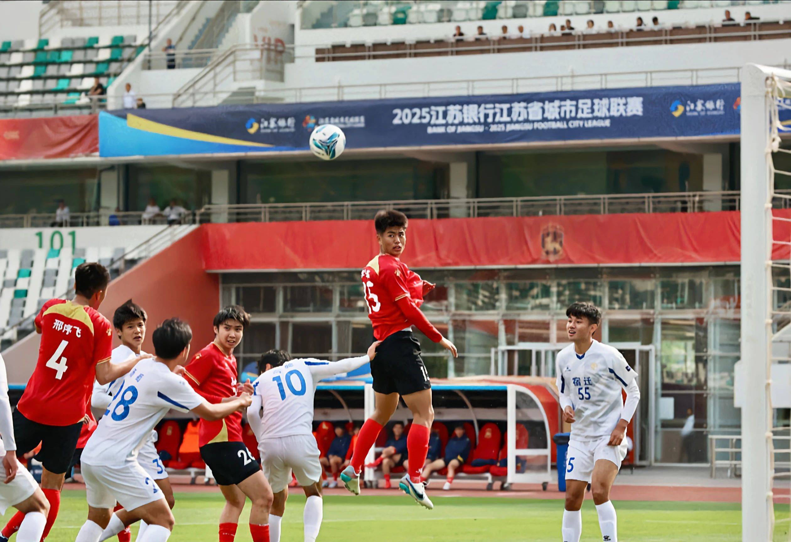 足球大赛激情开启，体育风暴席卷全场的简单介绍