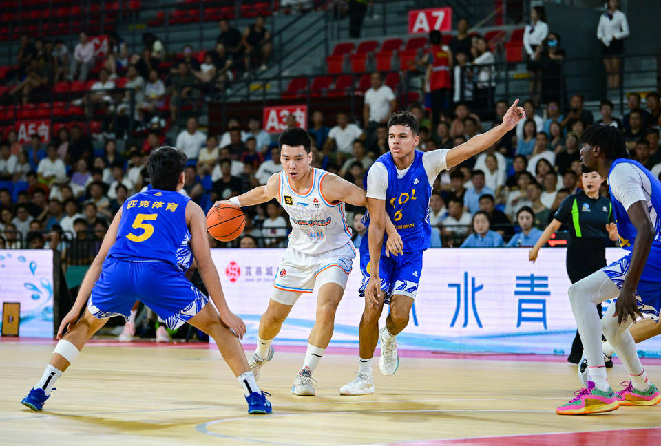 国际篮球锦标赛引发球迷热切期待 国际篮球锦标赛引发球迷热切期待