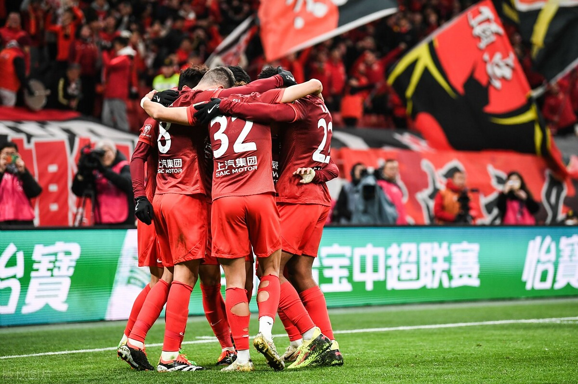 爱游戏官网-包含激烈对战！中超重量级球队上演精彩较量的词条