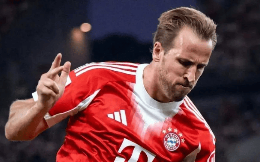 关于拜仁慕尼黑击败莱比锡红牛，稳坐积分榜首的信息