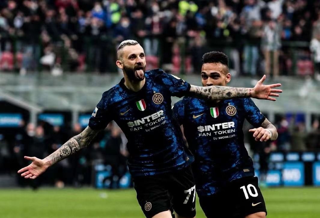 包含尤文图斯多点开花，实力强势冲击冠军宝座的词条